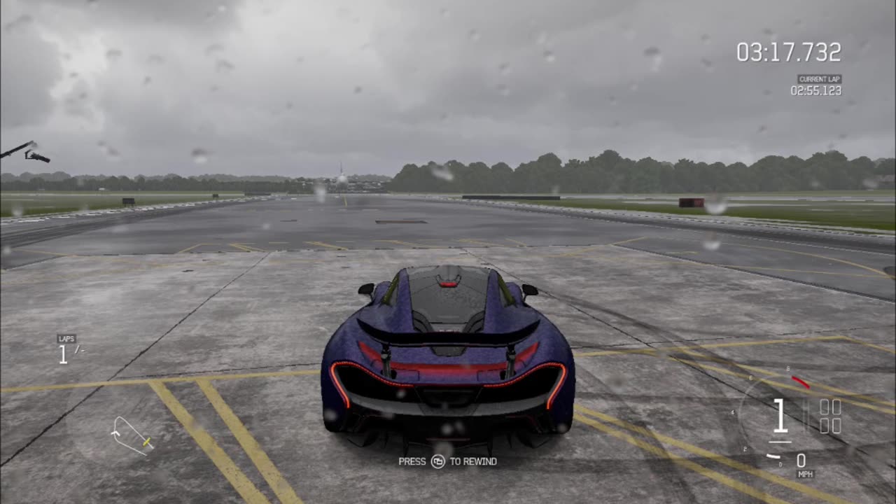 Forza MotoSports Mclaren P1 Drive