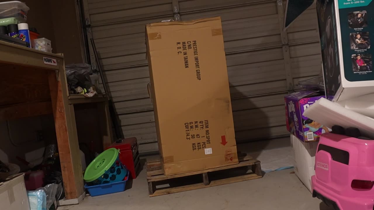Unboxing a cigar humidor - spartacus 1000 count humidor