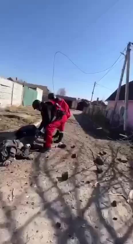 Departure of doctors during shelling in Kherson.