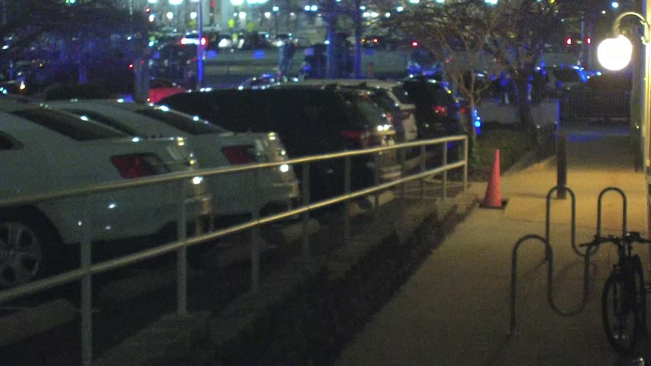 1669HQOB01SouthwestWalkway_2021-01-06_22h50min15s643ms.mp4