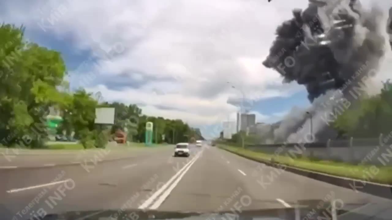 The moment of yesterday's rocket attack in Kyiv on the "Isida" clinic, where 7