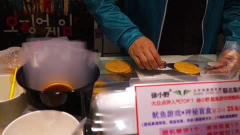 Delicious Honeycomb Squid Game Streetfood
