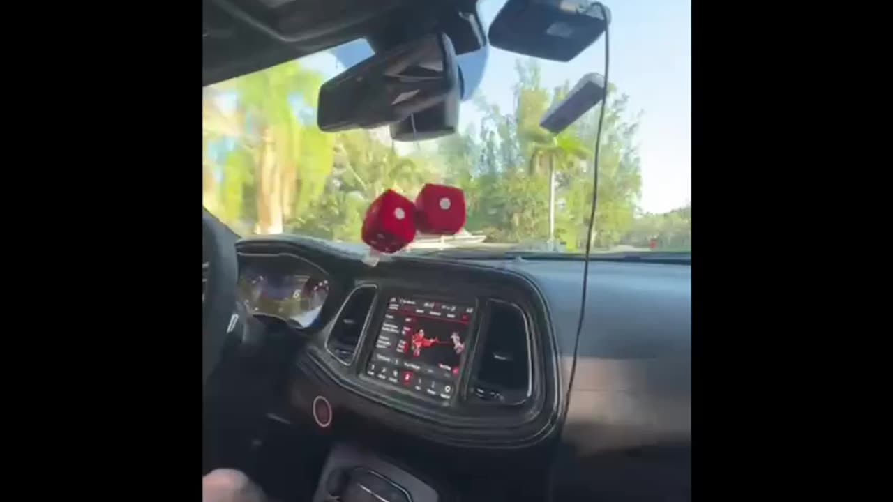 Este carro es una LOCURA 💨🏎️