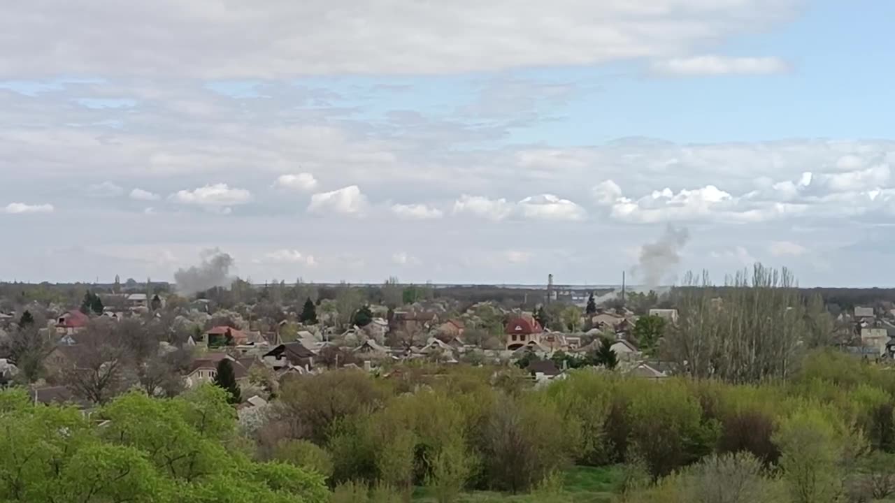 The Ukrainian are carrying out a massive shelling of Donetsk