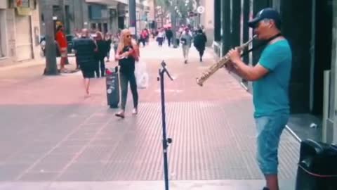 Clarinetist playing "Yesterday", Ciudad Vieja, Montevideo