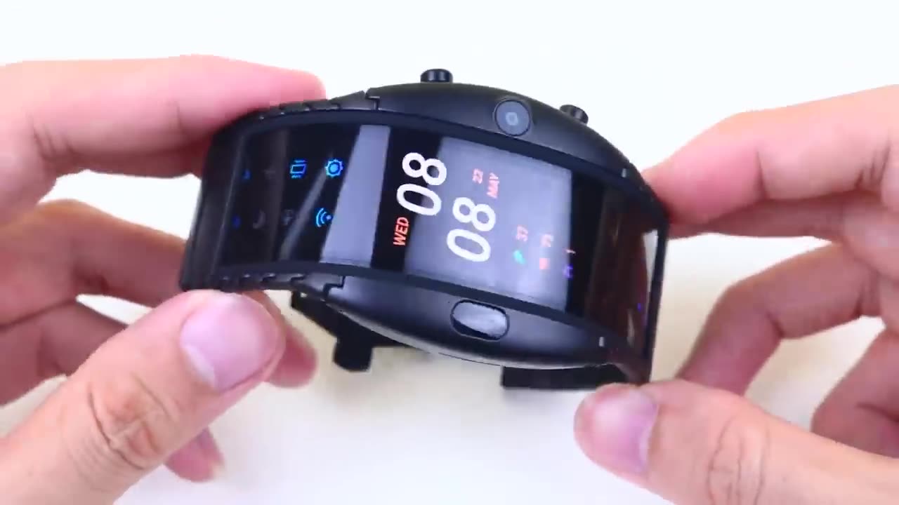 Future smart watch phone flexible display - Nubia aplha