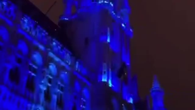 Alumbrado azul en Bruselas (diciembre de 2022)