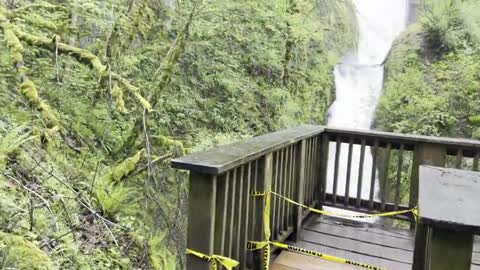 Arriving at the Lookout Area of Bridal Veil Falls