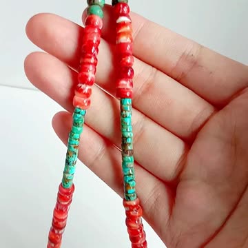 Pretty blue Natural turquoise heishi roundle beads and red spiny oyster beads simple design necklace