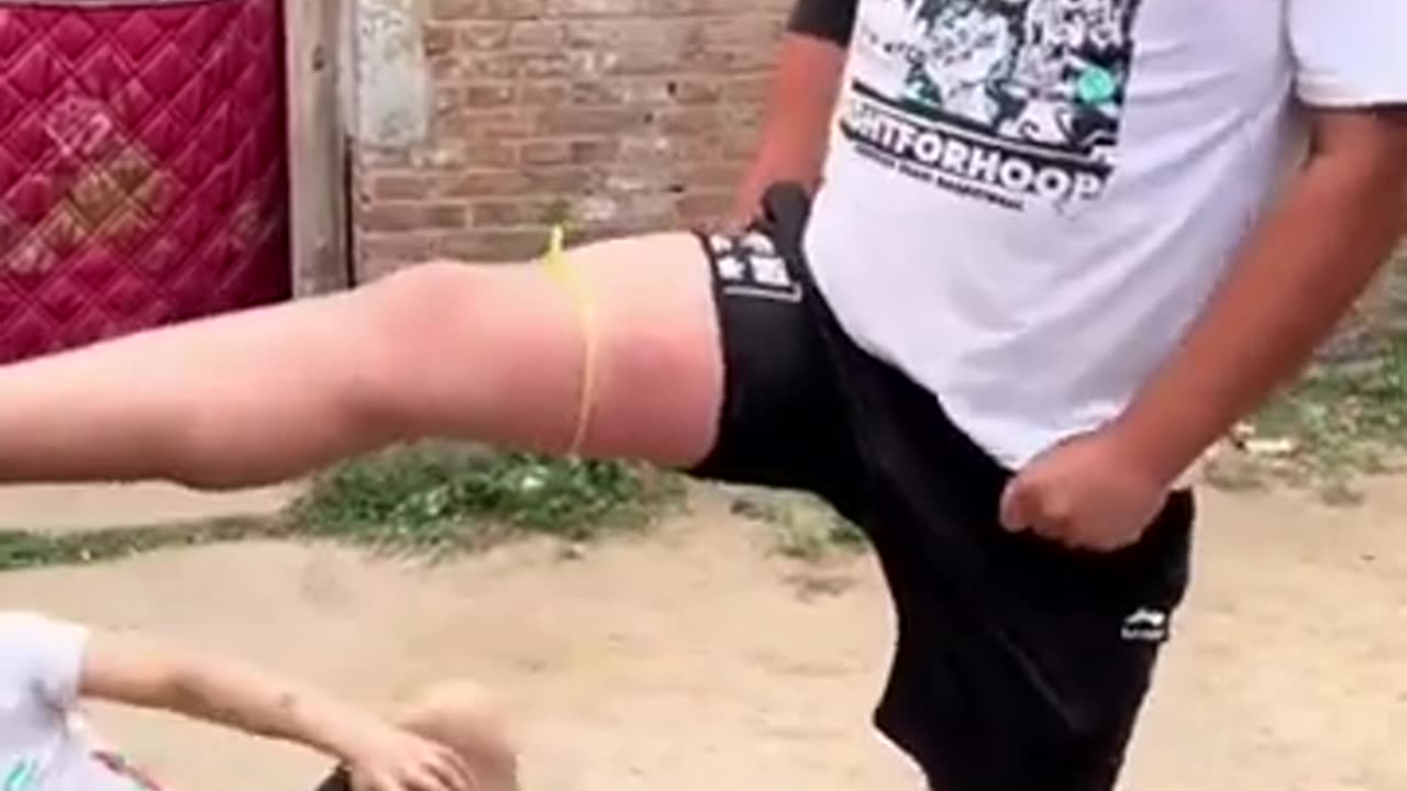 Chinese best friend game😂😂so funny!!