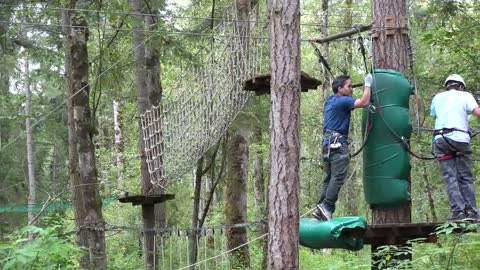 Washington Man Zips On Zip Line