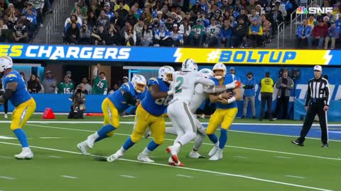 everyone was in disbelief at this roughing the passer call