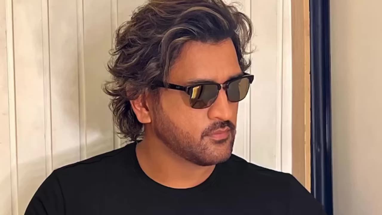 MS Dhoni New Look | MS Dhoni New Hairstyles