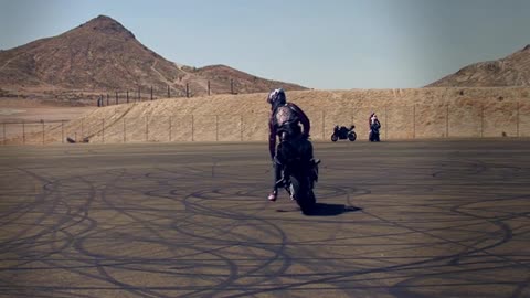 Brilliant and crazy driving. Slow motion way