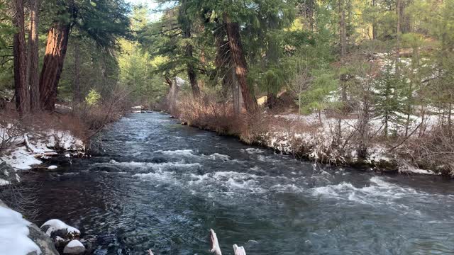 Caveman Formation – Whychus Creek Trail – Central Oregon