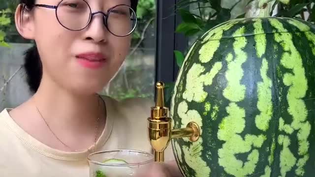 Meow 🍉Awesome Iced Watermelon Party Keg😍 _ Easy Summer Drinks _ Cat Cooking-TikTok #Shorts