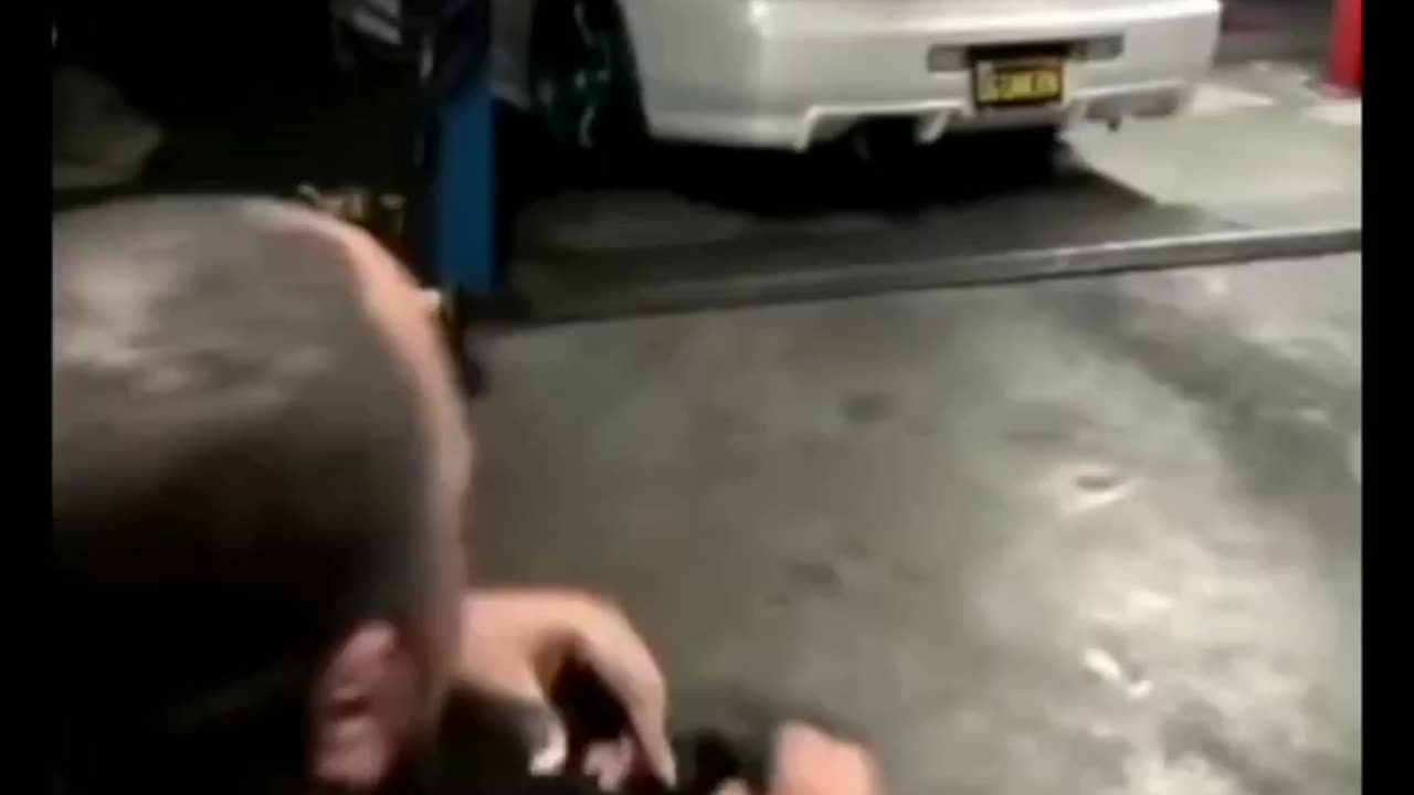Loud Nissan GT-R alarm clock