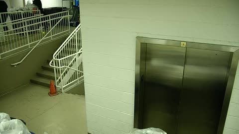 7110CVCULElevator#3Lobby_2021-01-06_19h20min01s713ms.mp4