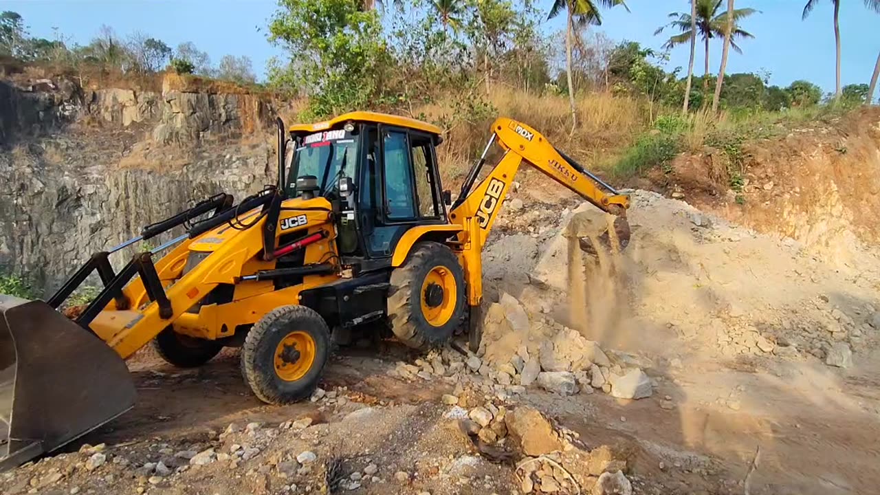 JCB 3DX | JIKKU EARTH MOVERS