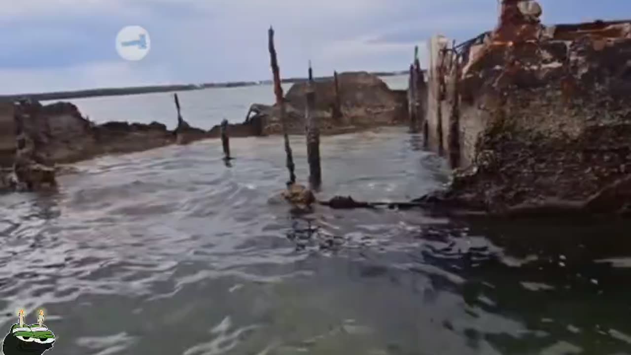 A ghost ship in the truest sense of the word was recorded off the coast of Florida by a group of jet ski enthusiasts!