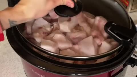 Bear fat rendering into oil