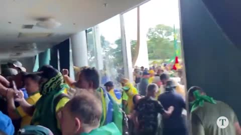 NOW - Bolsonaro supporters have stormed the National Supreme Court in Brazil. Via @disclosetv