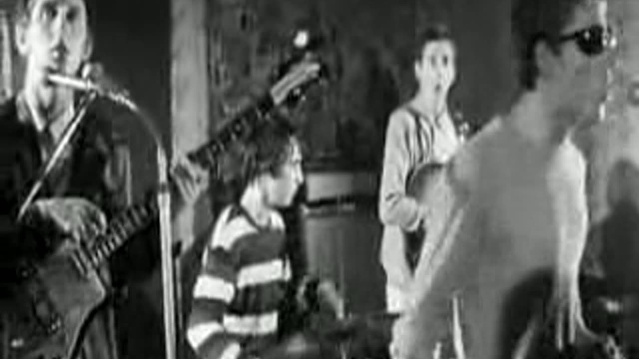 The High Numbers - Ooh Poo Pah Doo - I Gotta Dance To Keep From Crying = Railway Hotel Wealdstone 1964 (64008)