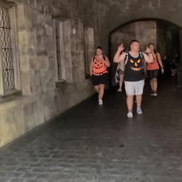 Diagon Alley Or Knocturn Alley? #wizardingworldofharrypotter #universalstudios #harrypotter