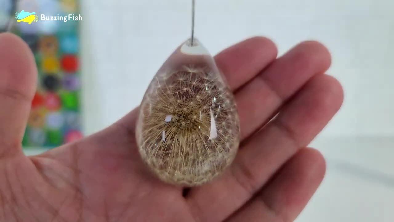 Easy DIY. Pendant from Dandelion and Resin _ Resin Art