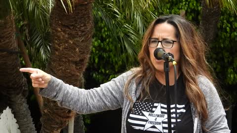 Author/ Speaker Jennifer Shank at SAG Mandate Protest 4/28/22