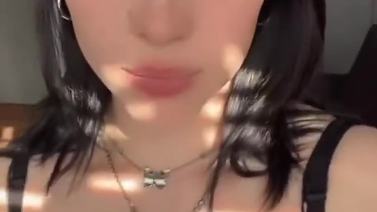 billie eilish big hot tits