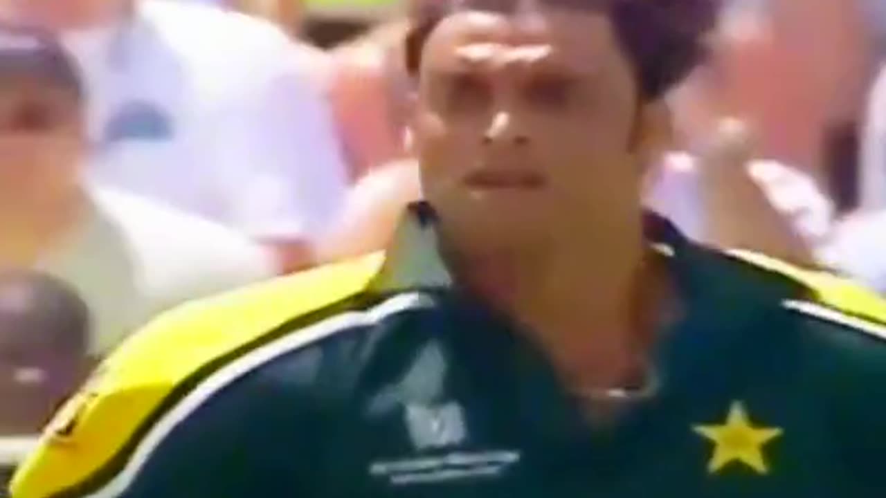 Brett Lee vs Shoaib Akhtar