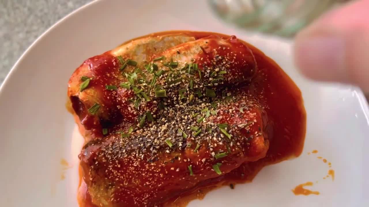 HOW TO COOK OMU-SARDINES IN TOMATO SAUCE