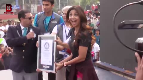 Shilpa Shetty Take Yoga To Achieve New Guinness World Record With Plankathon