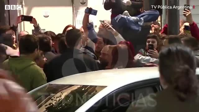 Cómo fue el ataque y qué se sabe del hombre que intentó disparar a Cristina Fernández en Argentina