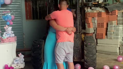 Adorable Reaction to New Little Girl in Gender Reveal