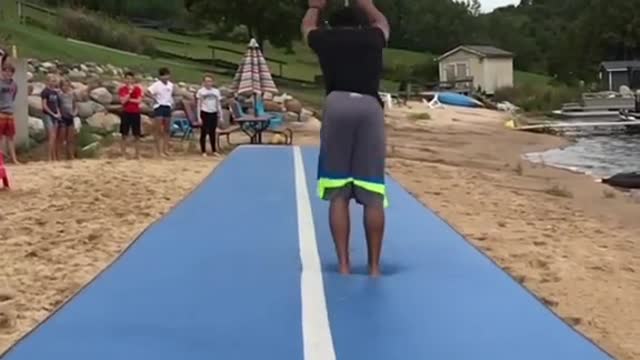 Easy for this guy 😮 (aaronmichael0514IG) #tumbling #beachtraining #nodaysoff