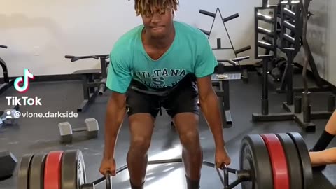 Maxed dead lift 375 old vid btw