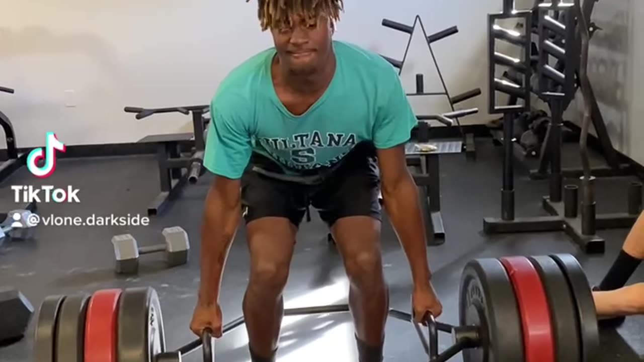 Maxed dead lift 375 old vid btw