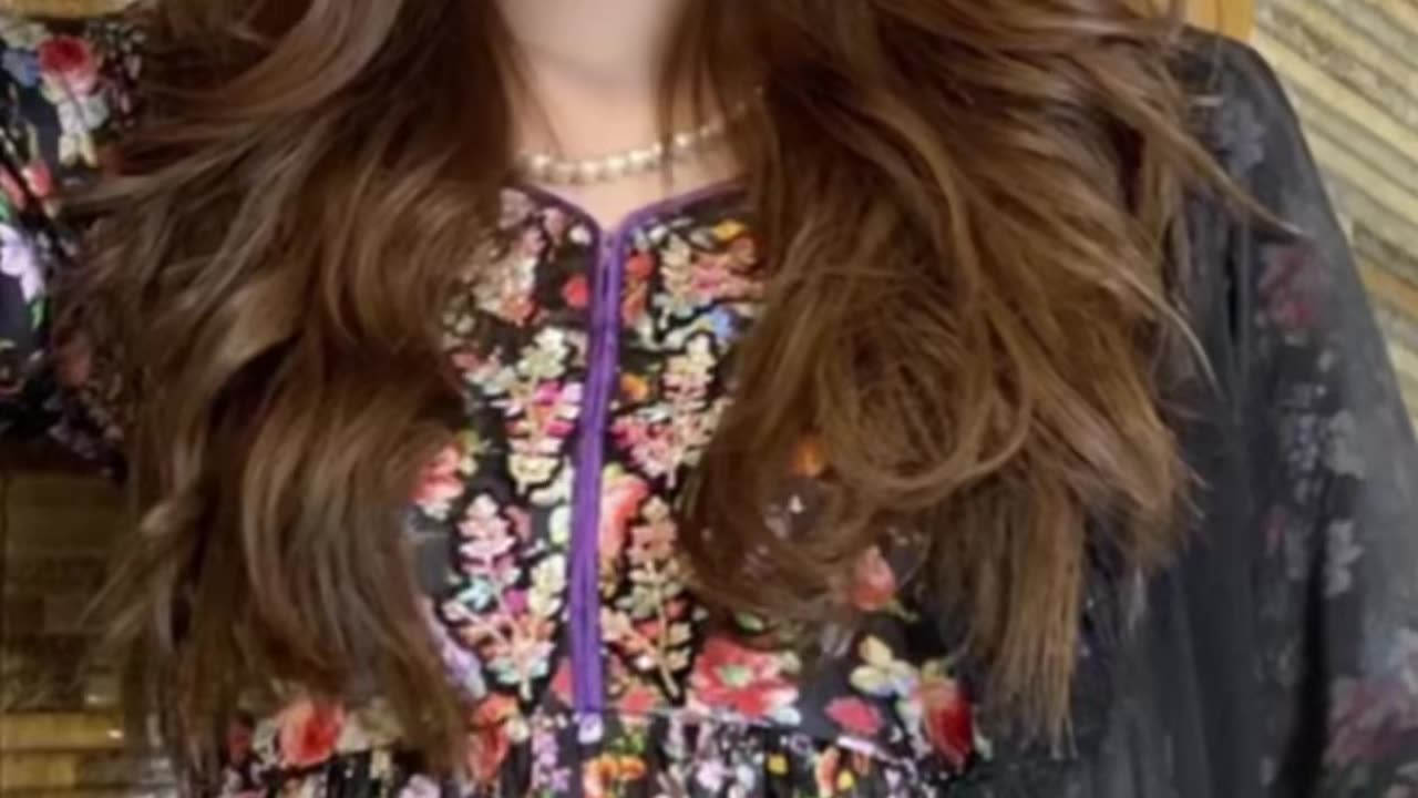 Why is Neelam Munir afraid of lizards? #neelumuneer #neelummuneerkhanofficial