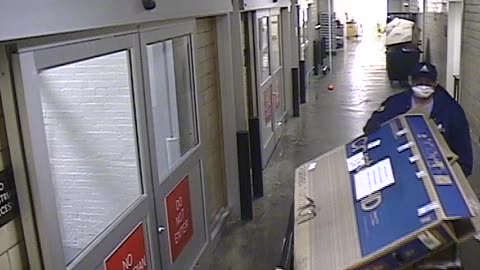 5500LHOBBALoadingDockHallway_2021-01-06_01h13min58s870ms.mp4