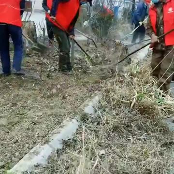 Δεν είσαι υπάκουος;;; Κάνεις κοινωνική εργασία και ανεβαίνει το σκορ σου! Δεν είναι από ταινία..