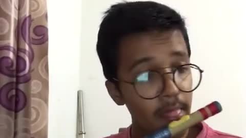 Guy Does Beatboxing While Playing Flute