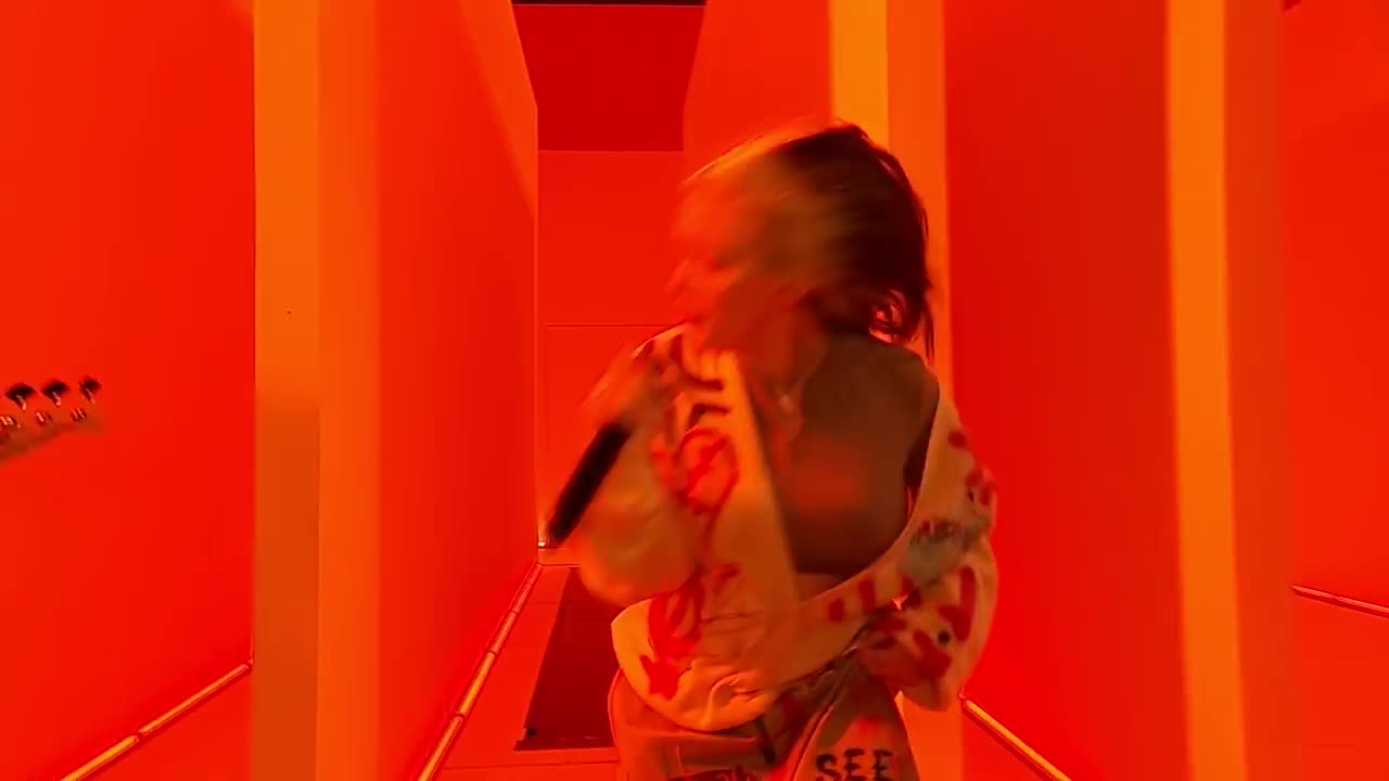 Billie Eilish - Therefore I Am (Live from the American Music Awards / 2020)