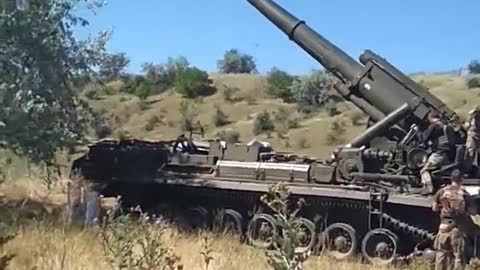 "Pion" Artillery Gun