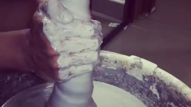 Potter Recovers Smoothly From a Pottery Mishap and Begins Anew