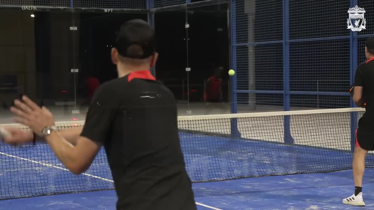 Klopp & Pep Lijnders vs Mo Salah & Thiago in padel challenge