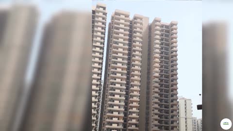 Gaur City 14th Avenue Ready to Move Flats Noida Extension