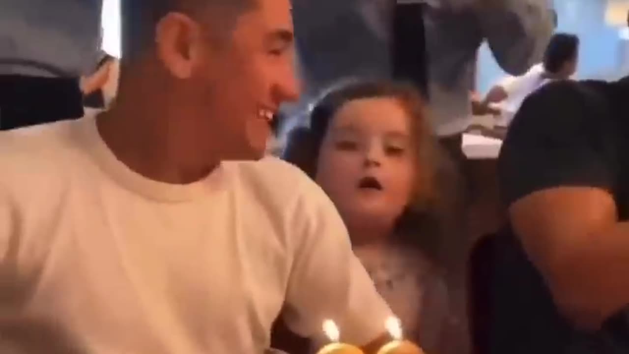 HE LET THE LITTLE GIRL WITH AUTISM BLOW OUT HIS BIRTHDAY CANDLE FOR HIM