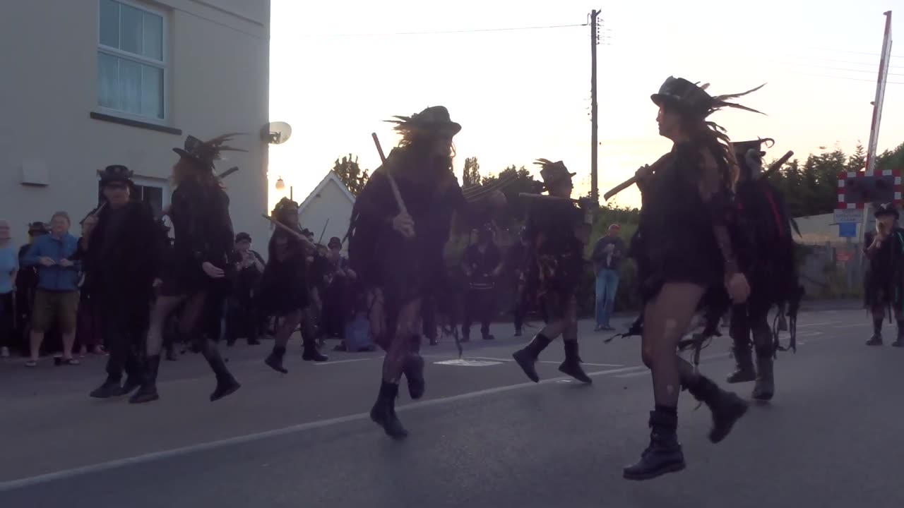 Beltane Border Morris - Vixana - Rugglestone Inn, Widecombe - 27 Jul 23